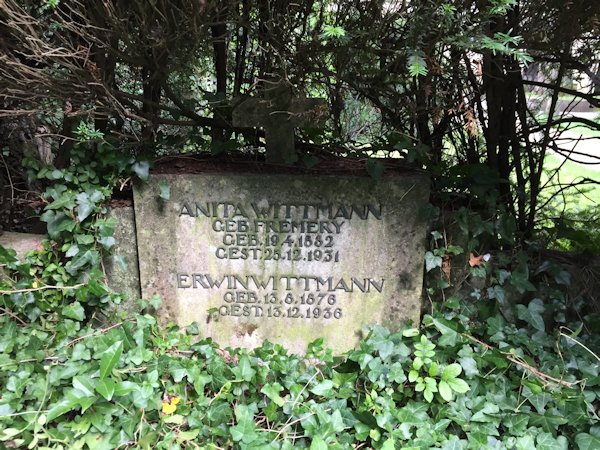Familiengrab Anita und Erwin Wittmann klein